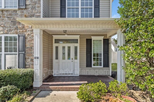Photo - 146 Trenton Pl