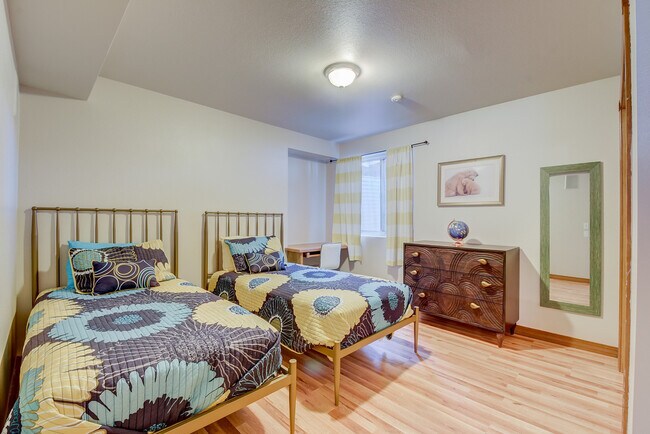 Second bedroom - 103 S 14th St Unit 0