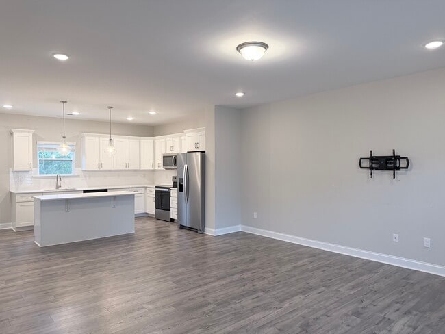 Photo - 57 Walnut Springs Dr