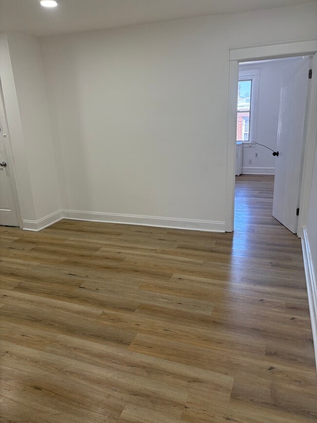 Photo - 2111 N Wanamaker St Unit 2