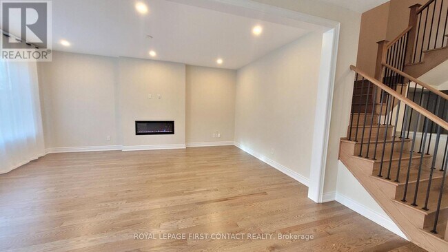 Photo - 113 Bearberry Rd