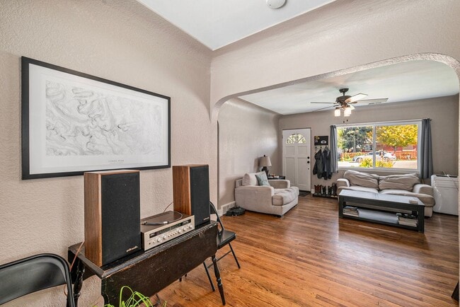 Photo - Beautiful Home Available in Berkeley Neigh...