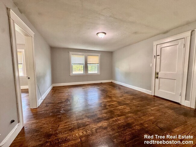 4907 Washington St Unit 1R