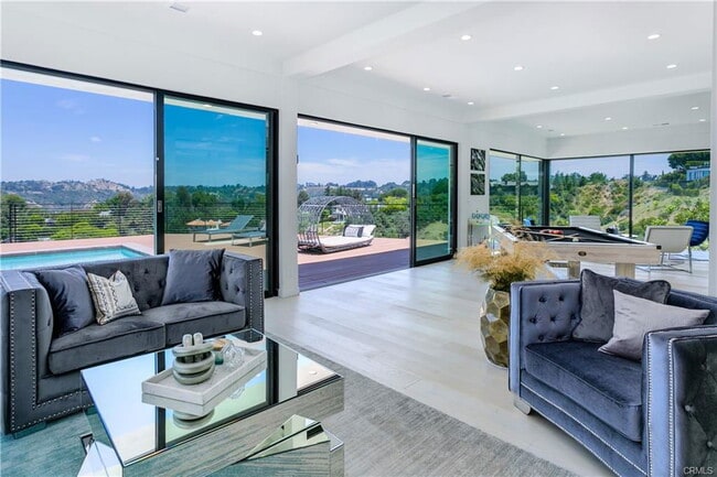 Photo - 9653 Highridge Dr