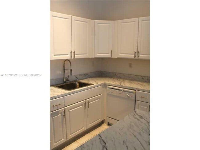 Photo - 468 NE 206th Ln Unit 205