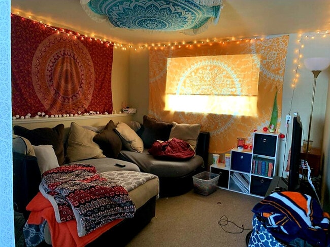 Photo - 825 Gallup Rd