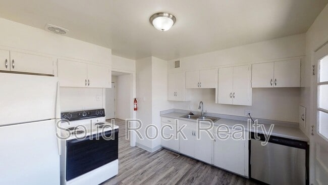 Photo - 1216 Janes Ln
