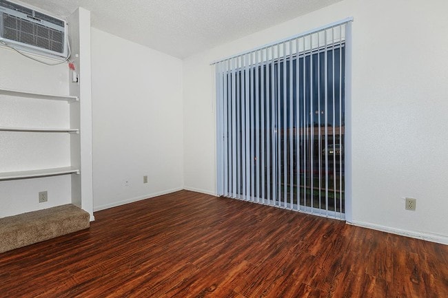 Photo - Brigadoon Apartments