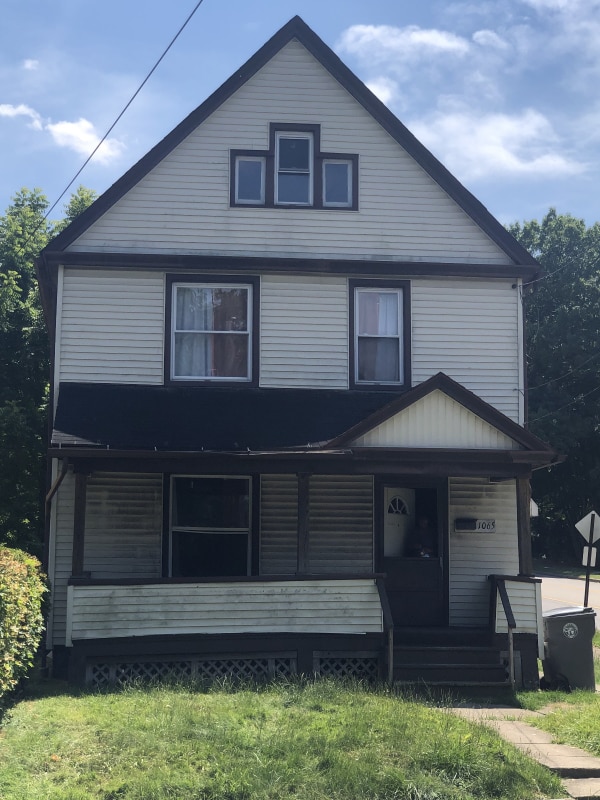 Photo - 1065 Orange Ave House