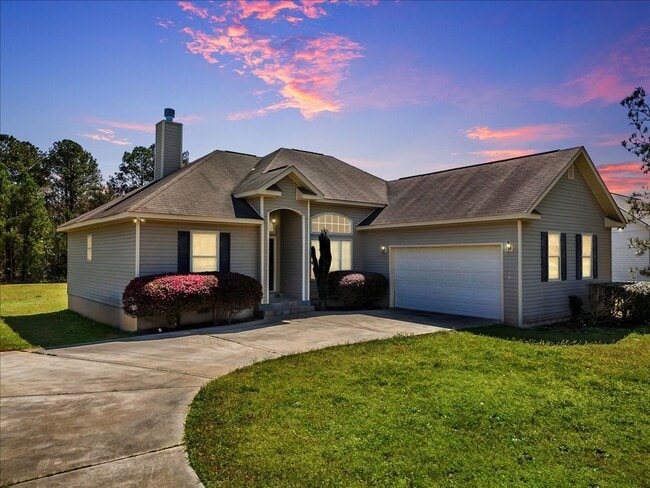 Building Photo - Living the Good Life!