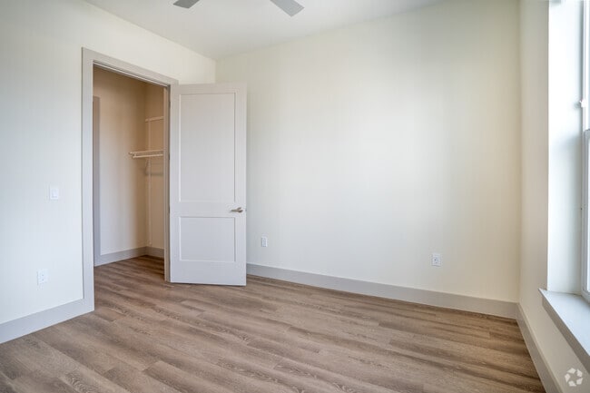 2BD, 2BA -1056SF - Bedroom