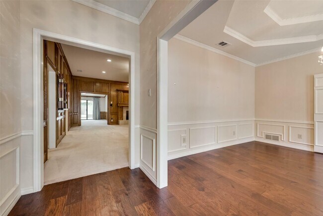 Photo - 6918 Woodland Dr