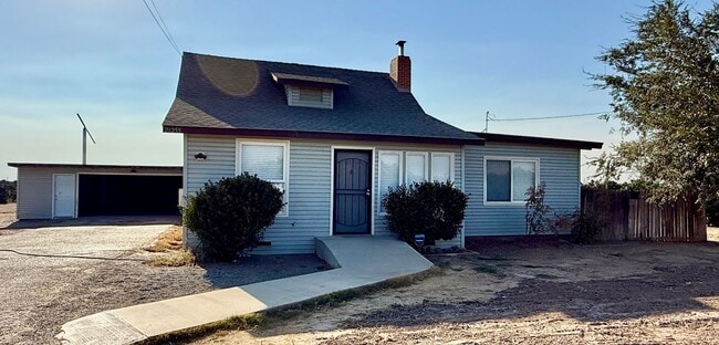 Country Living - Large 3 bedroom, 2 bath Home - Country Living - Large 3 bedroom, 2 bath Home
