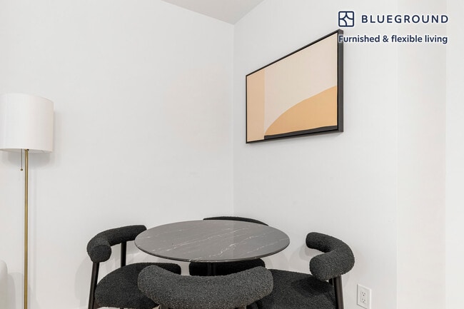 Photo - 280 Meeker Ave Unidad FL2-ID1958