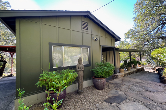 Photo - 926 Champion Ln