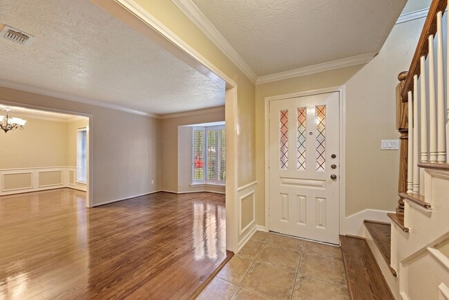 Photo - 9719 Godstone Ln