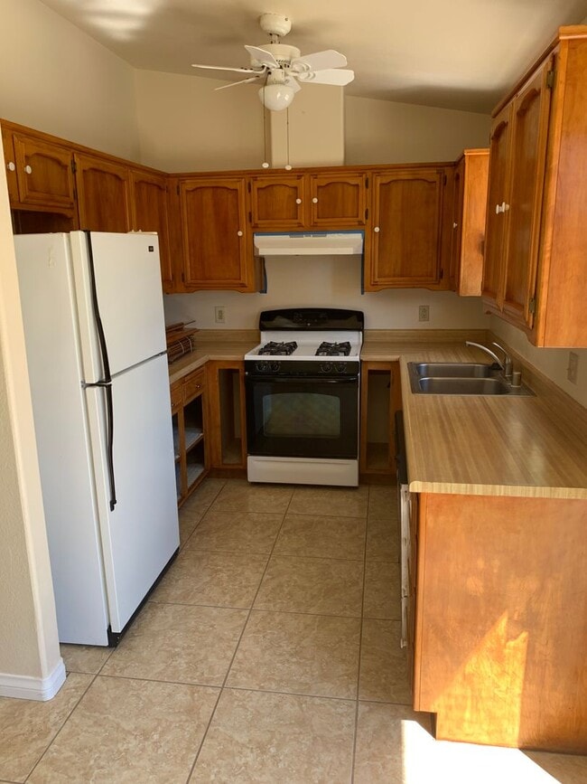 Photo - Nice 3 bedroom home in shandon on unpaved road