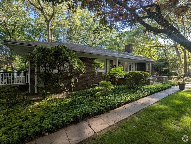 Building Photo - 28 Brookfield Rd Rental