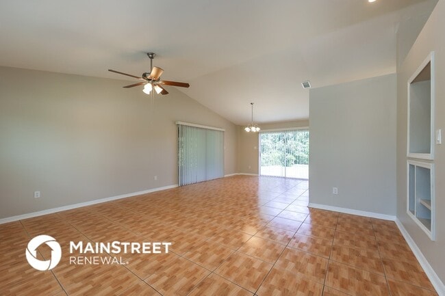 Photo - 4715 4th St W