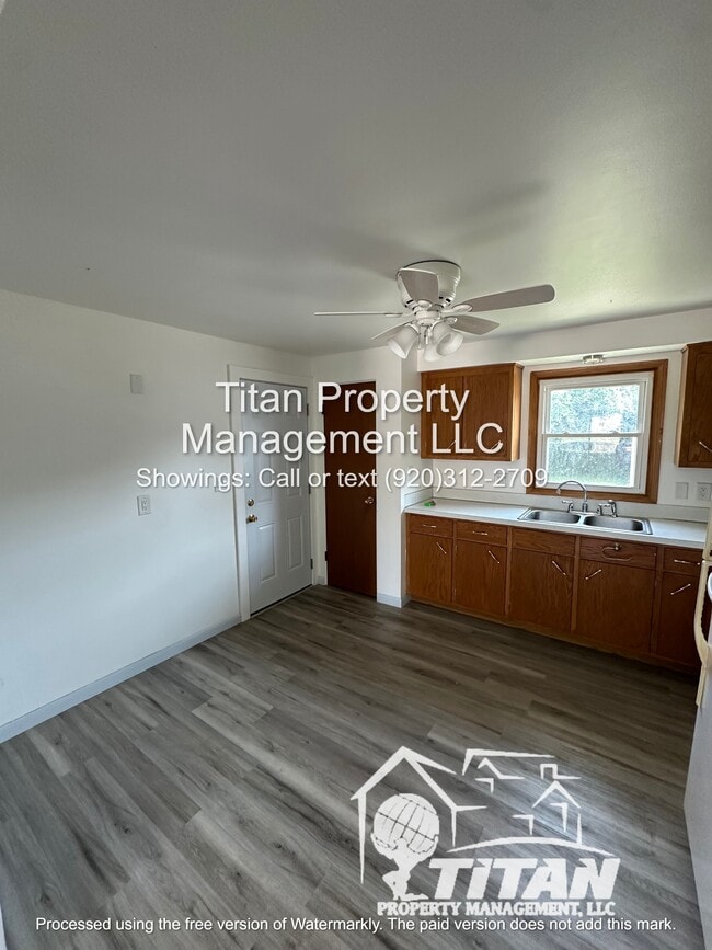 Photo - 1421 W 4th St