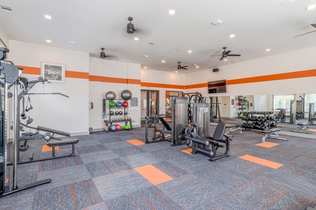 Building Photo - 13939 Hillcroft Ave Unit 10307