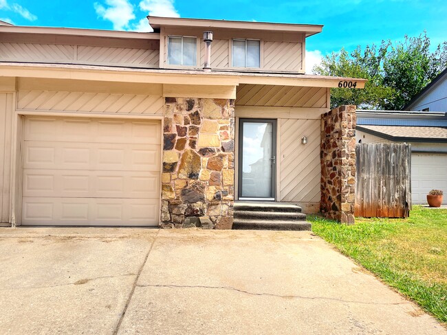 Photo - 6004 W Hefner Rd