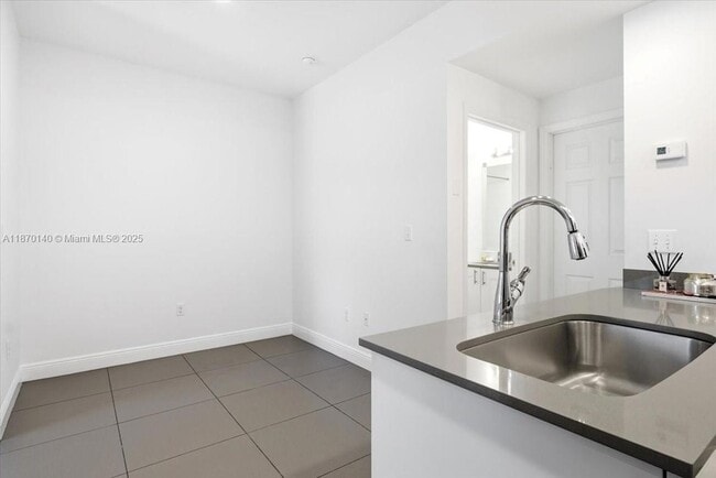 Photo - 541 NW 33rd St Unidad 4