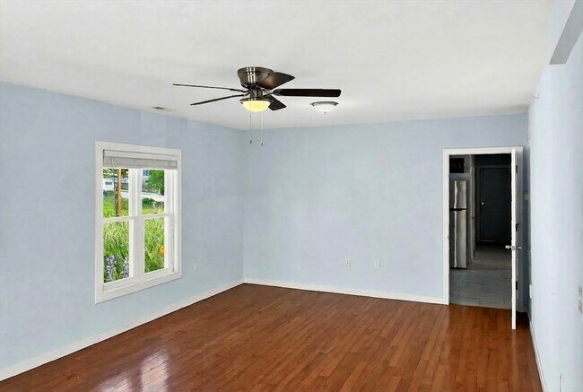 Photo - 247 Pilgrim Ave Unidad 2