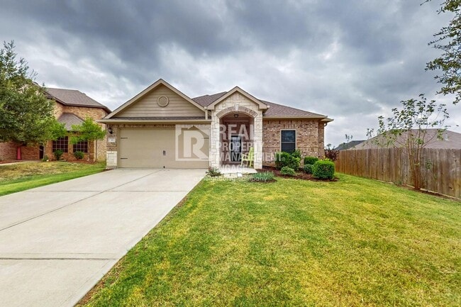 Building Photo - 3 Bedroom Single-Story Home available For ...