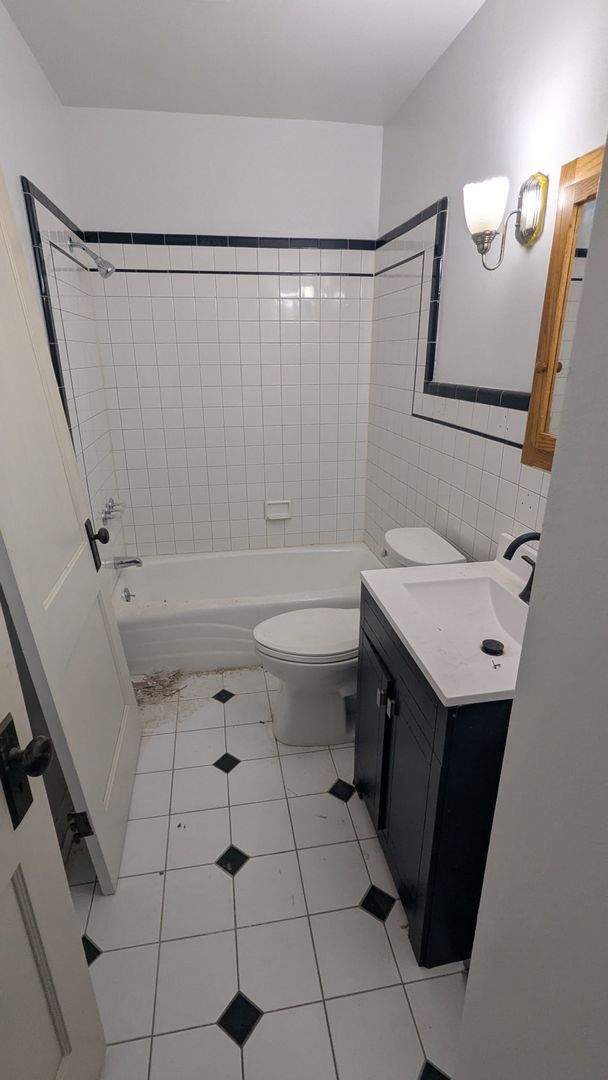 Photo - 817 Western Ave