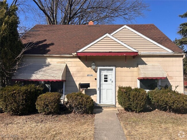 Building Photo - 27191 Zeman Ave Rental