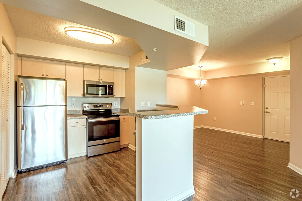 2BR,2BA - 1,065 SF