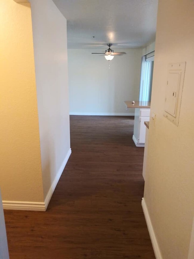 Photo - Chateau Spring Gardens Apartments