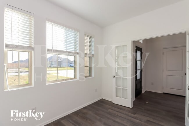 Photo - 7307 Hillside Ave