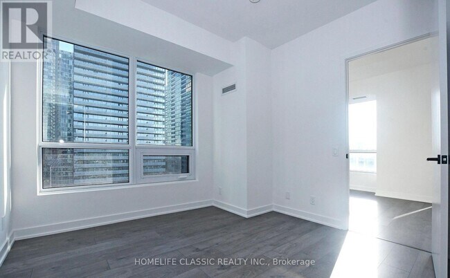 Photo - 108 Peter St Unité 1017