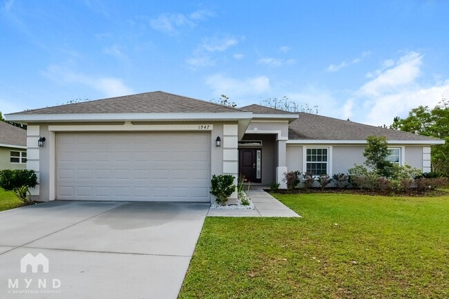 Building Photo - 1947 Angel Fish Loop