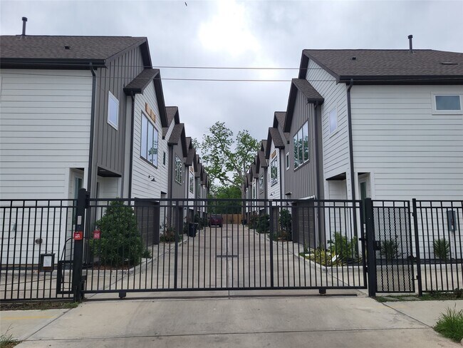 Photo - 240 Julia St Unidad A