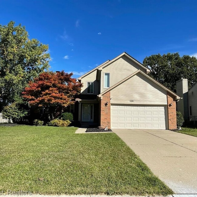 Photo - 1438 Rand Rd