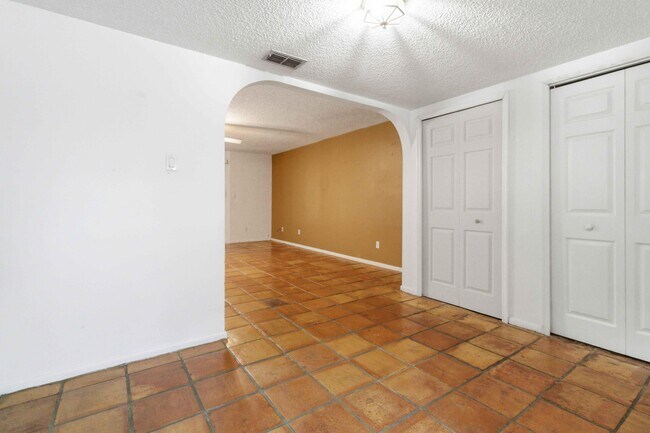 Photo - 2107 Hidden Grove Ln Unit 34a