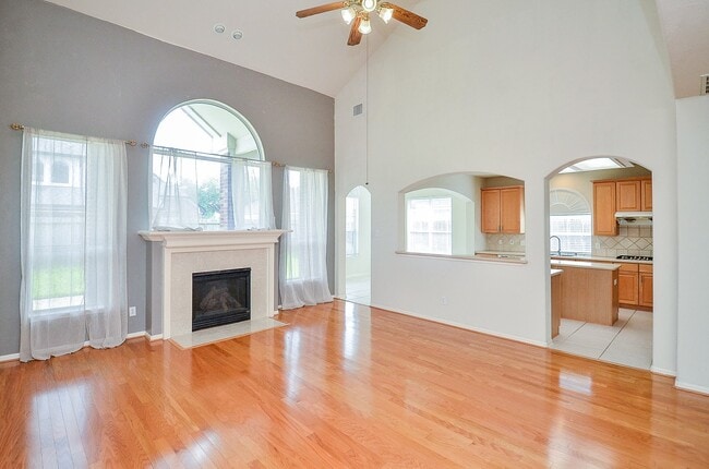 Photo - 9403 Sundance Dr