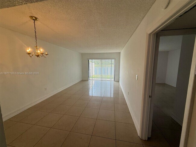 Photo - 5200 NW 31st Ave Unidad 102