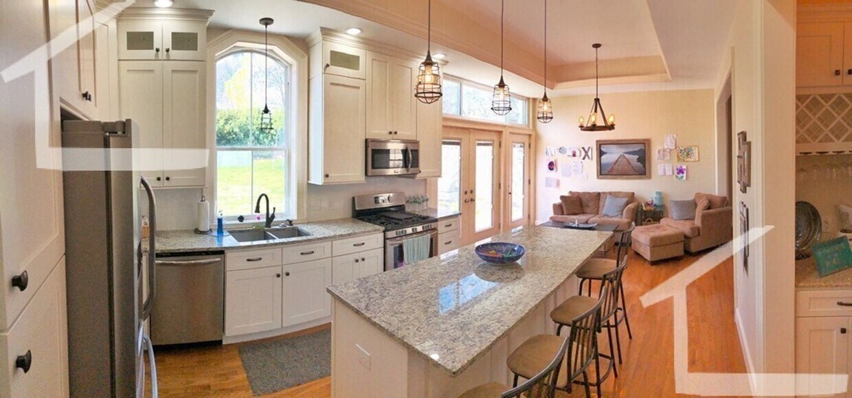 Huge 4+ bed unit with 2000+sf of space, pr... - Huge 4+ bed unit with 2000+sf of space, pr...