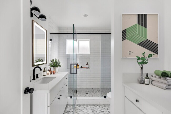 Photo - Lexington 5606 Apartments