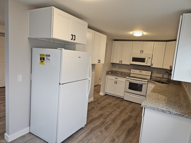 Photo - 813 Riverside Dr Unit C