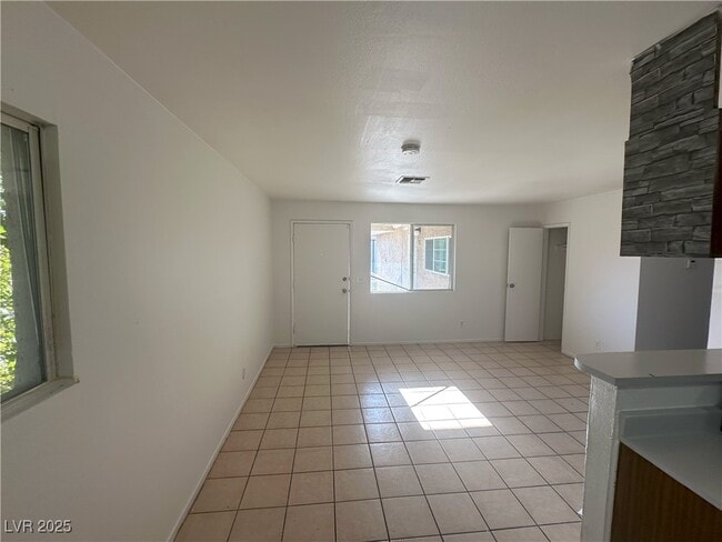 Building Photo - 1508 Cobb Ln Rental
