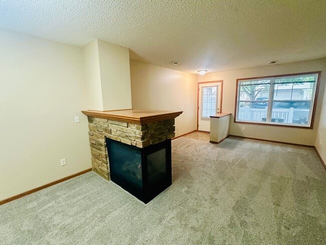 Photo - Updated Colonial 3 Bedroom Townhome with N...