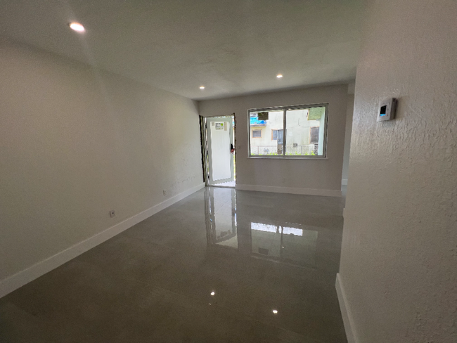 Photo - 5300 NW 25th Ave Apartment