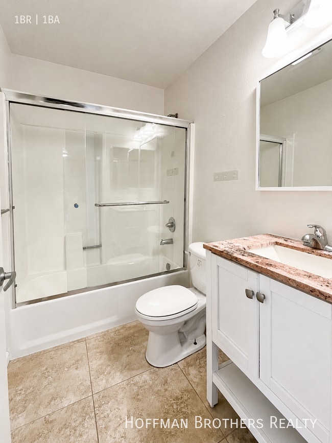 860 S Ardmore Ave Unit 306