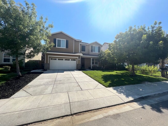 Gorgeous 5 Bed 3 Bath in Oakley - Gorgeous 5 Bed 3 Bath in Oakley Casa