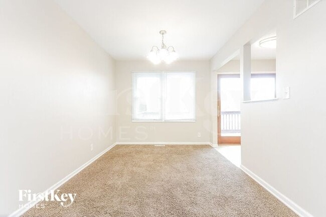 Photo - 1939 Ashwood Ln